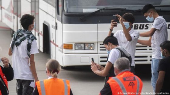 ألمانيا تستقبل آخر دفعة من اللاجئين من جزيرة ليسبوس اليونانية