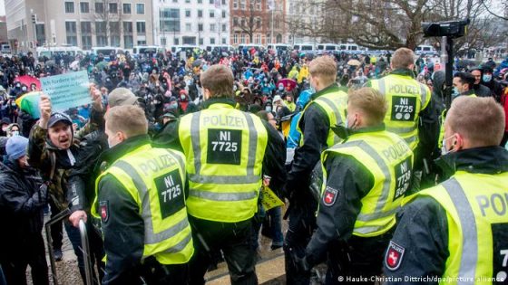 الشرطة الألمانية تفض مظاهرة