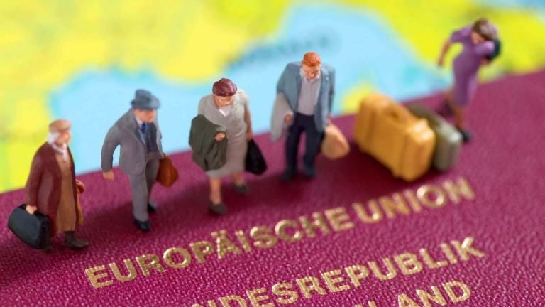 Immigration-for-work-768x432