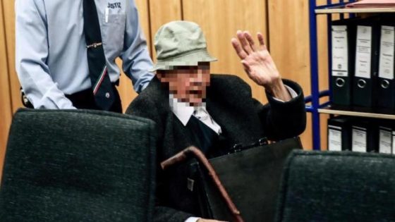 ألمانيا تحاكم عجوزاً عمره 100 عام بتهم مجازر بشرية
