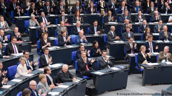 كم يتقاضى نواب البرلمان في ألمانيا؟