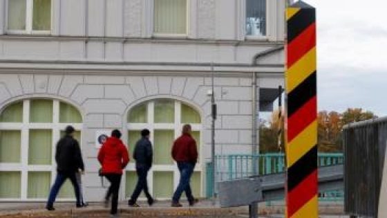 الشرطة الألمانية تضبط جماعة “العصى والمنجل” ضد المهاجرين