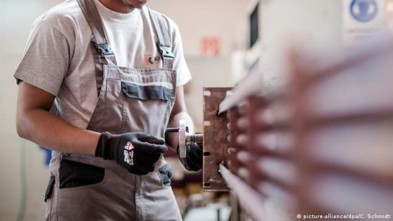 ألمانيا.. ارتفاع نسبة فرص العمل للاجئين بالشركات المتنوعة