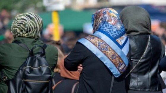 جامعة ألمانية تقدم اعتذاراً رسميّاً من طالبات مسلمات.. ما السبب؟