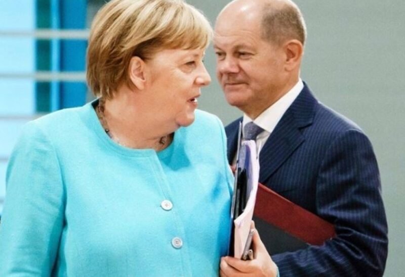 أولاف-شولتس-وميركل-800x549