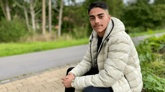 يرغب بتوظيف لاجئين.. طالب ثانوي سوري يؤسس شركته الخاصة في ألمانيا