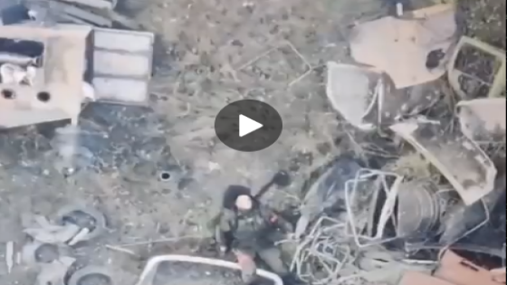 بالفيديو: طائرة أوكرانية تحوّل قيلولة جندي روسي إلى “نومة أبدية”