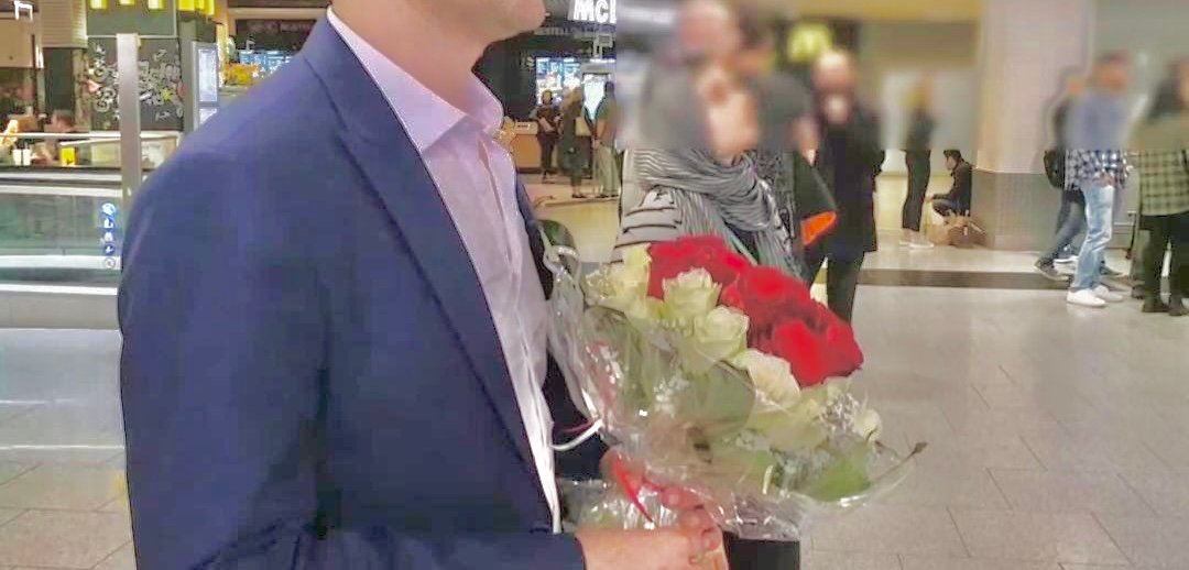 DD7F92CD-5752-4374-BBBA-7260E6F75AA4