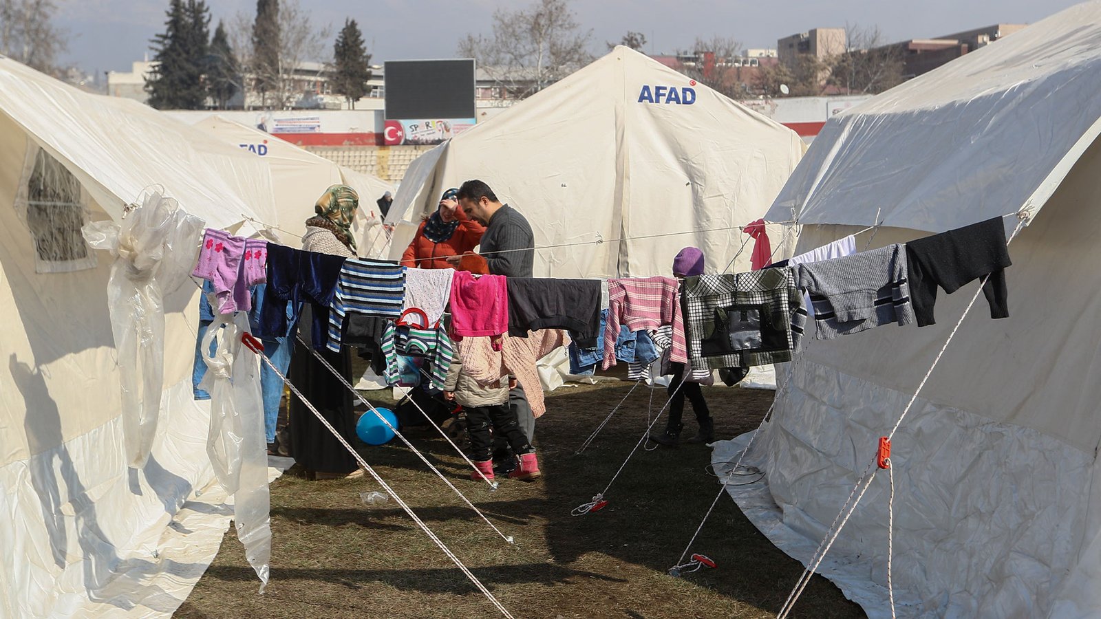خيم ضحايا الزلزال في تركيا