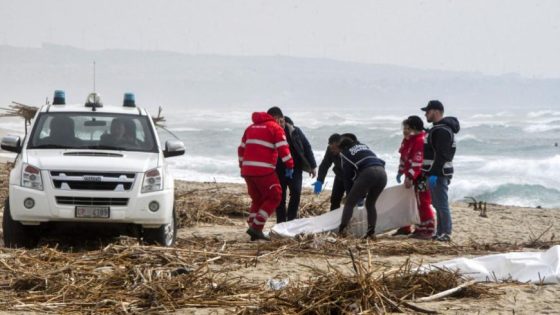 أرقام جديدة!.. ارتفاع حصيلة ضحايا غرق قارب لاجئين قبالة سواحل إيطاليا