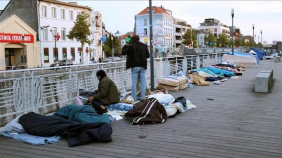لاجئون ينامون في شوارع العاصمة البلجيكية بروكسل ـ الأناضول