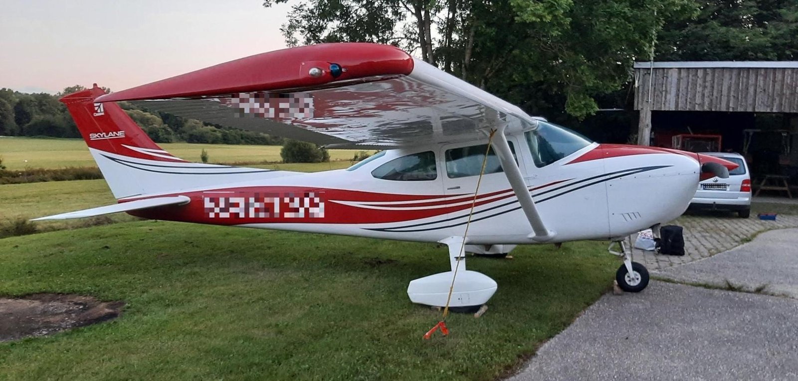 Pilot-schleust-vier-Migranten-mit-Flugzeug-ein