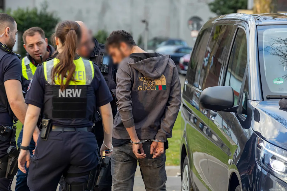 966b2fca2c748357d56616ed3f4f0a65,bf1e3dfb